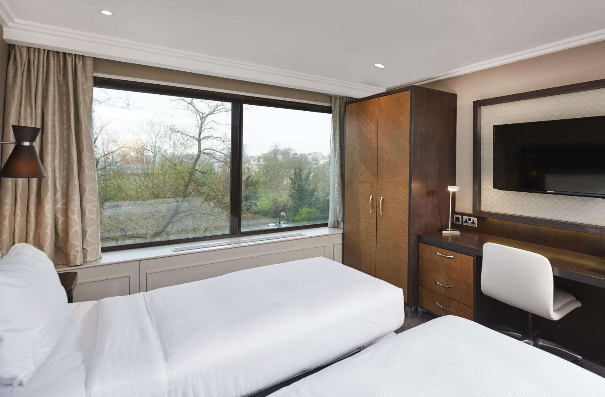 Готель Doubletree By Hilton London - Hyde Park Екстер'єр фото